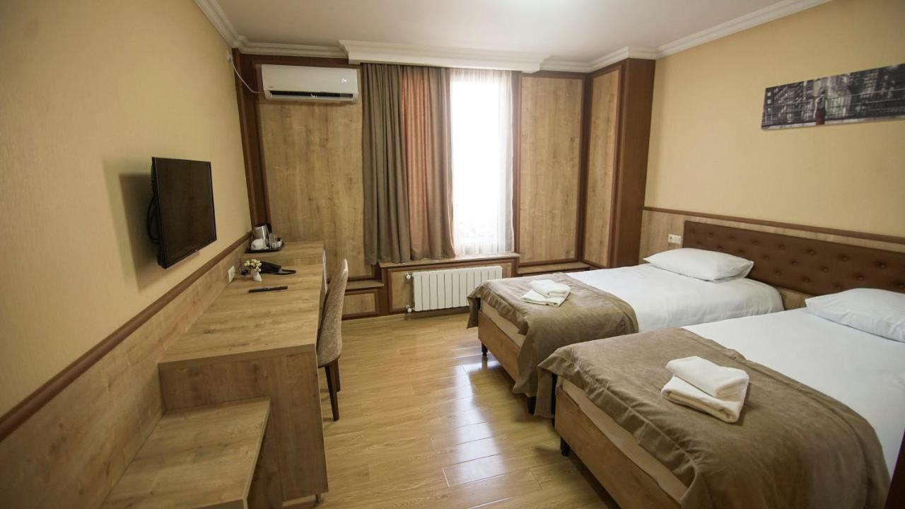 Hotel Juralius Tbilisi Exterior photo
